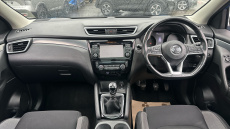 Nissan Qashqai 1.6 DiG-T N-Connecta 5dr Petrol Hatchback